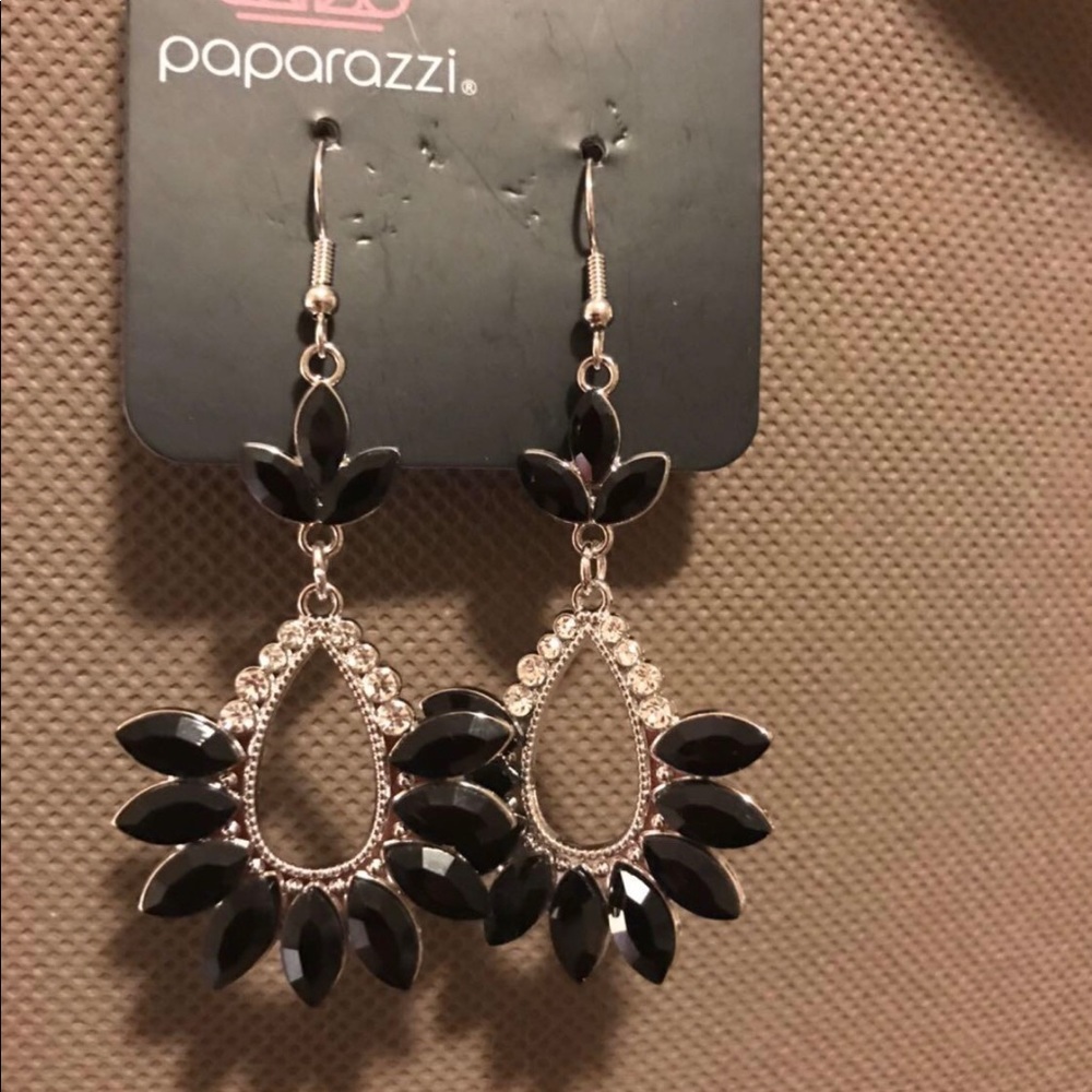 Paparazzi dangle bling earrings